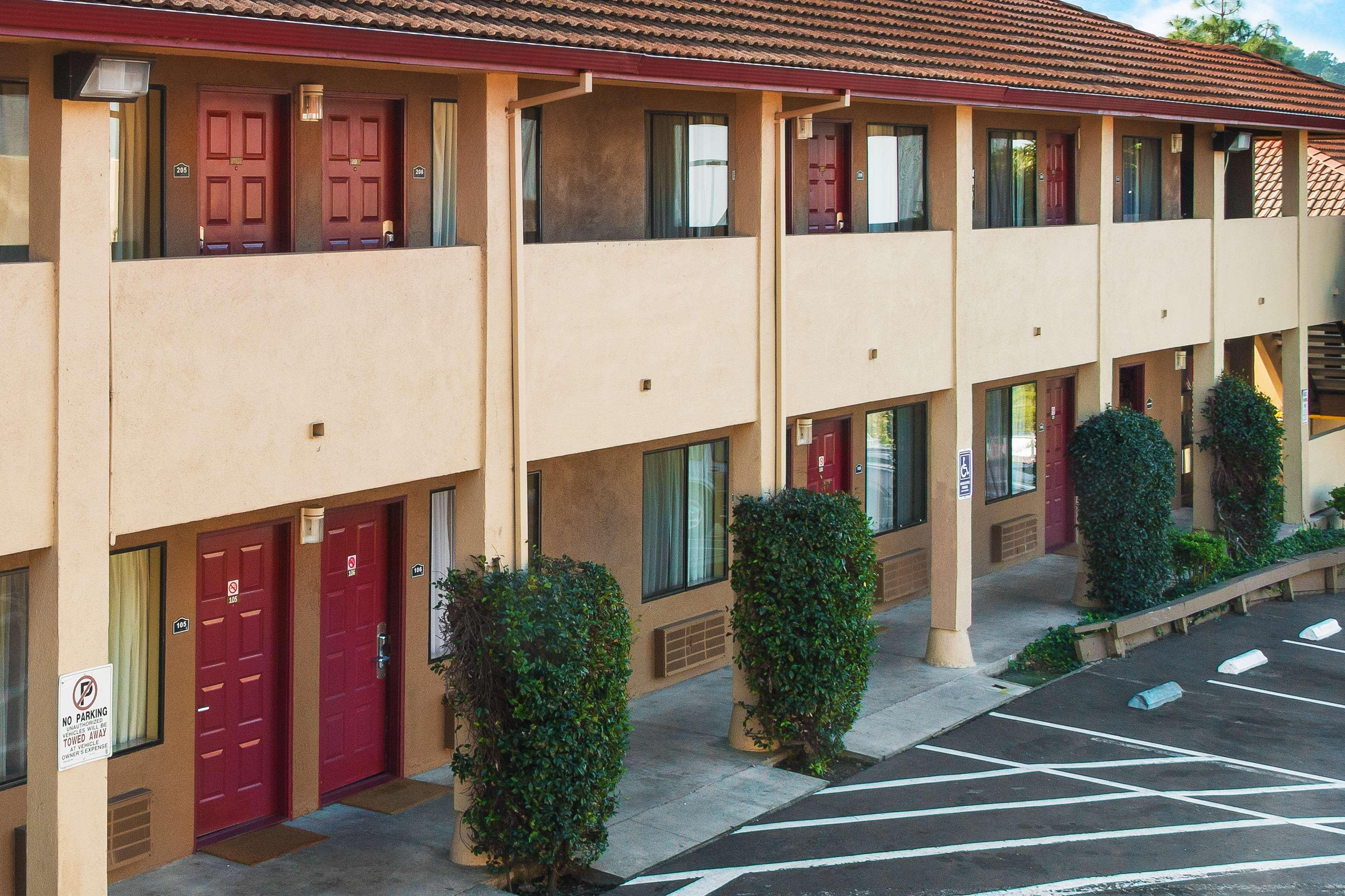 Days Inn By Wyndham Pinole Berkeley Esterno foto