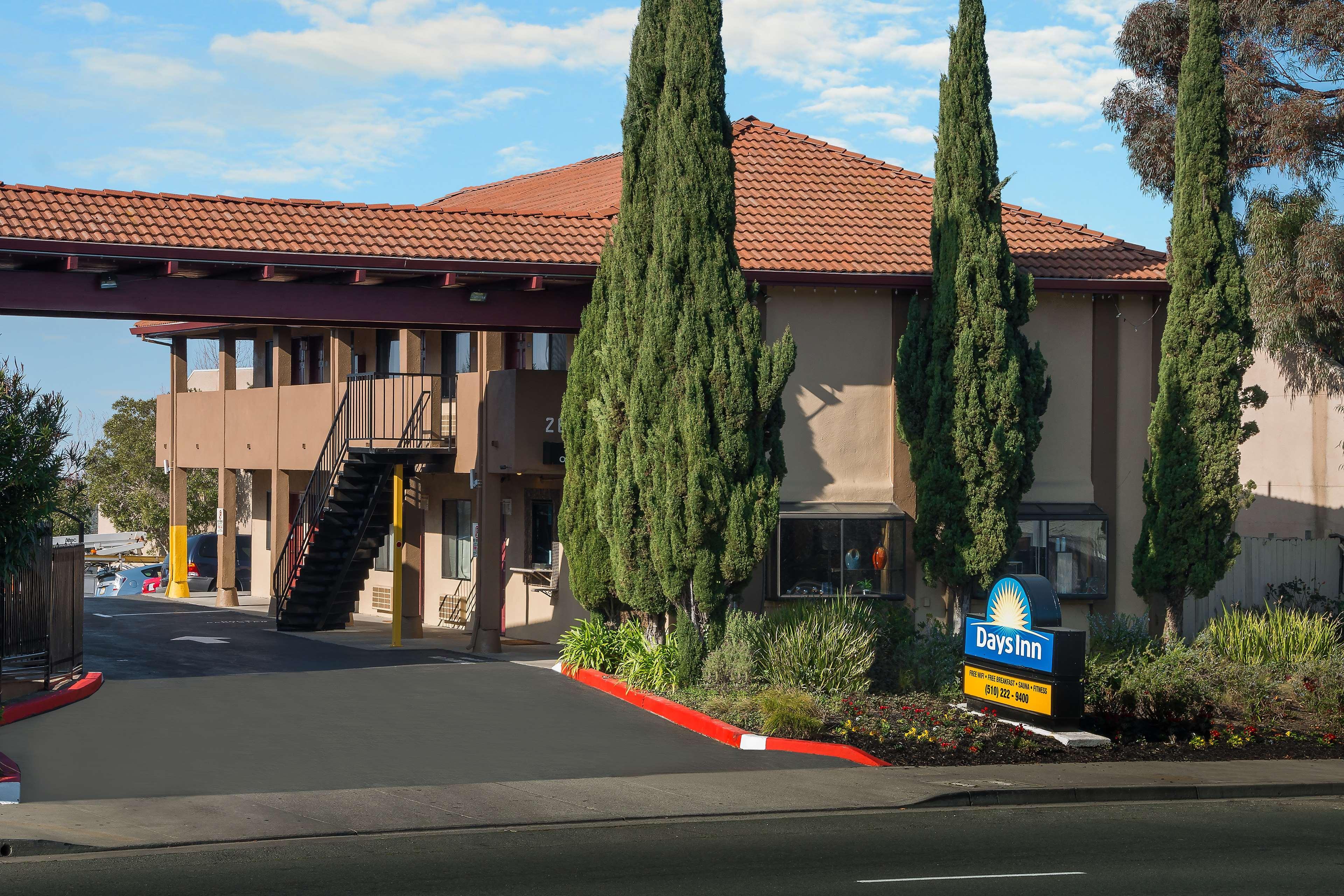 Days Inn By Wyndham Pinole Berkeley Esterno foto
